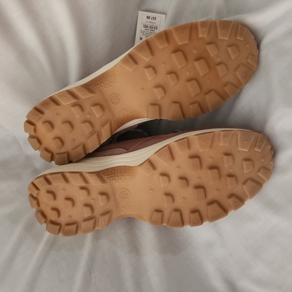 Tennis shoes mauve size 10 - Picture 3 of 7